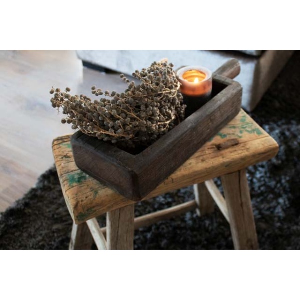 Houten trog met handvat