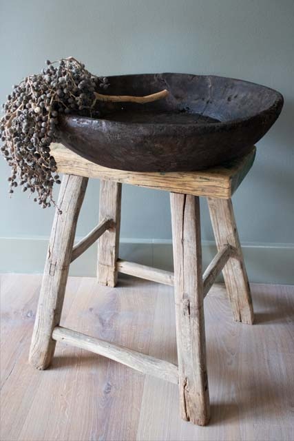 Oude houten schaal