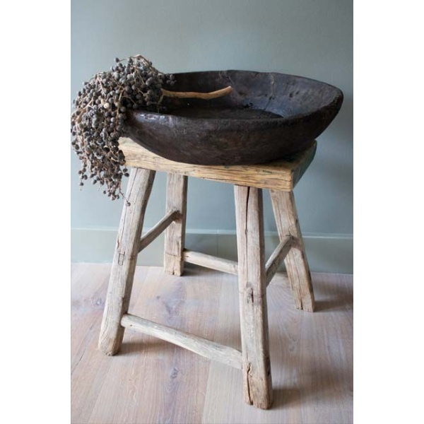 Oude houten schaal
