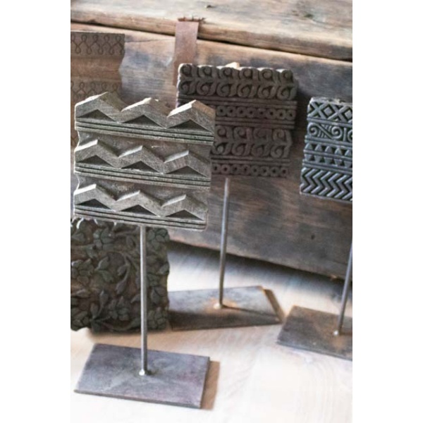 Batik stempel op voet