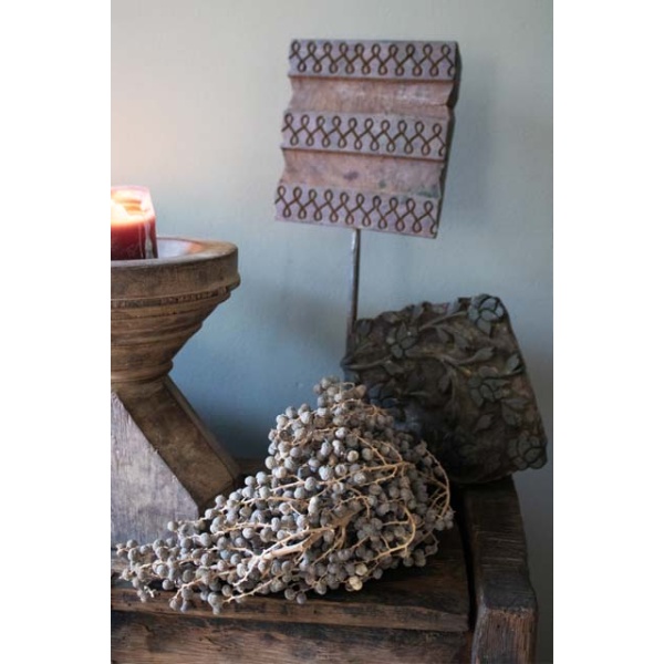 Batik stempel op voet